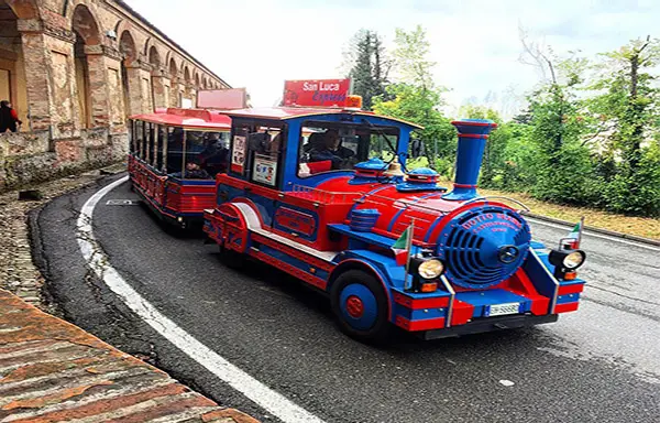 the San Luca Portico Express ride